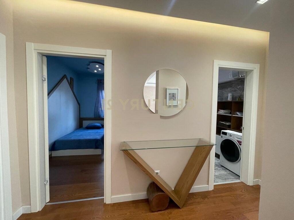 Ofrohet Apartament Modern 3+1+2, Rezidenca TOWER BRIDGE 3!