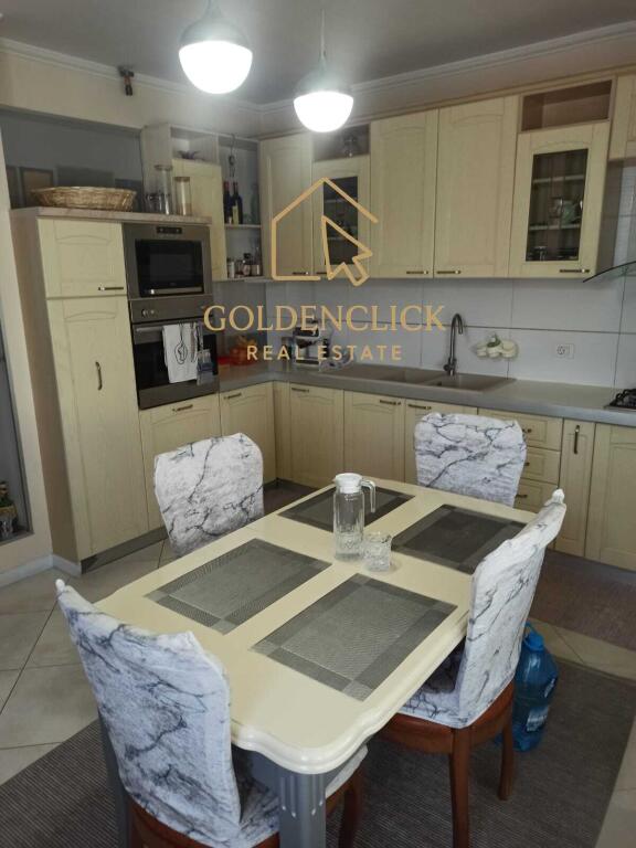 Apartament për shitje