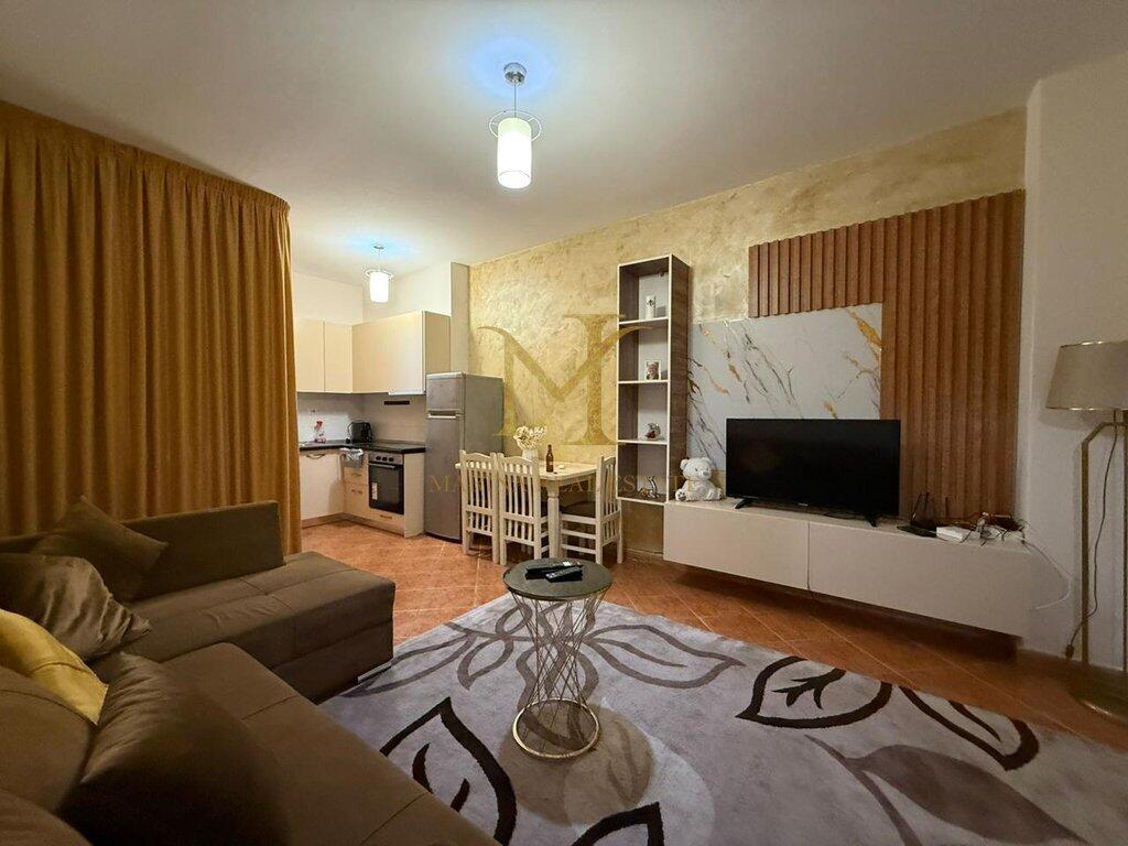 APARTMENT FOR RENT IN THE CENTER OF DURRES !!