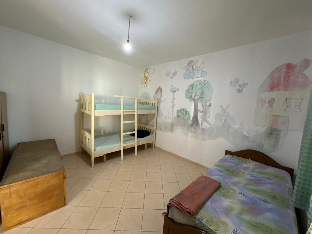 📣 AFFITTO Casa Privata 👉 Tipologia 2+1📍 Via 5 Maji, Vicino al Caffè Deta ✨
