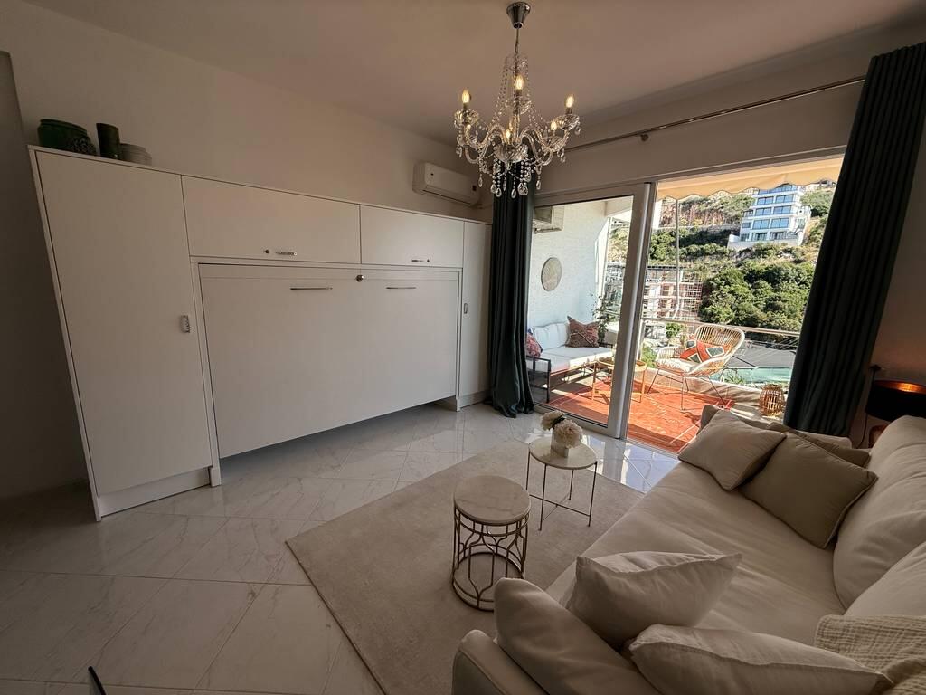 SARANDË, SHESIM STUDIO ME PAMJE NGA DETI