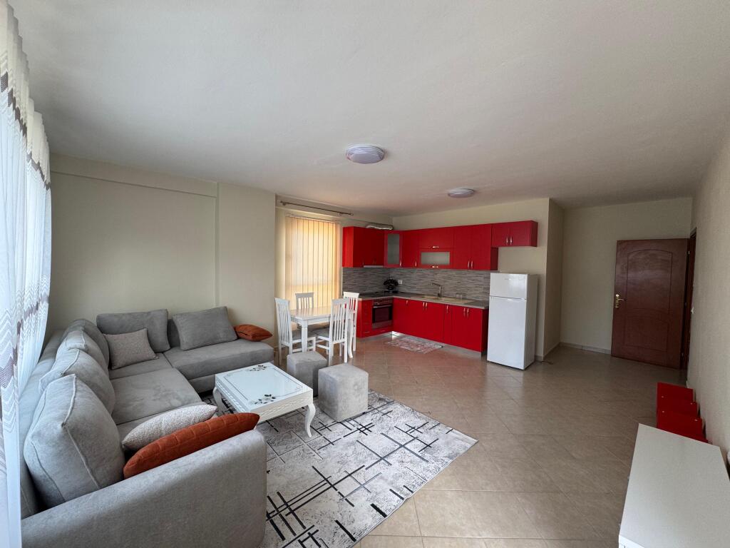 Apartament me qera 2+1+2 Astir
