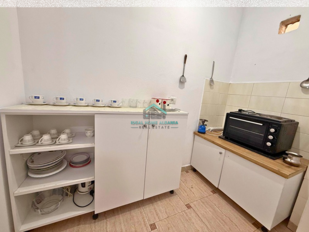Shtëpi Private 1+1 me Qira – Vlorë 📍 Pranë Banka Tirana