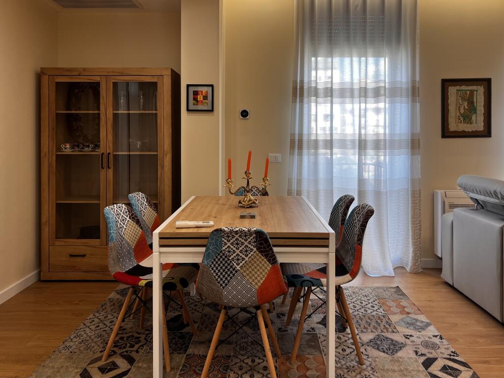 Apartament 2+1+2 me qira te Shkolla e Kuqe!