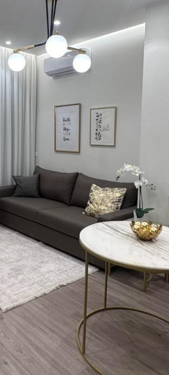 Apartament me qera 1+1