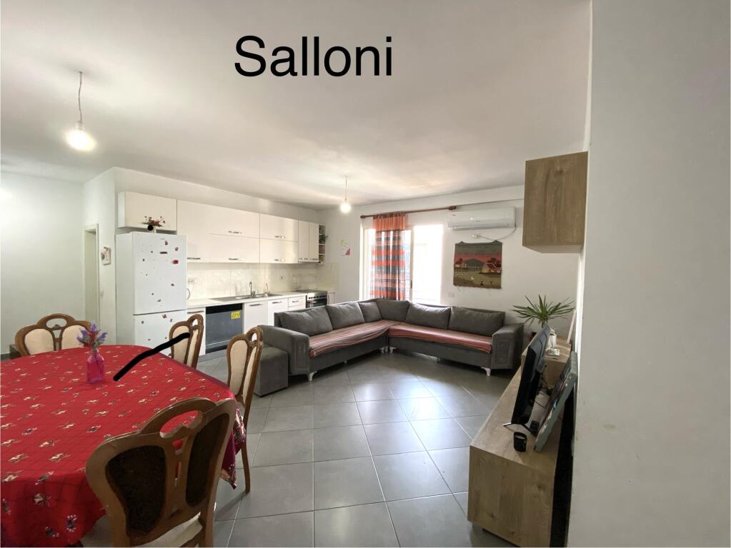 Appartamento di 110 m² in affitto al 4° piano, Shkoze, Tirana