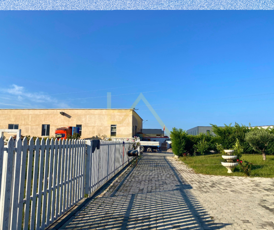 Shiten 2 Kapanone dhe Shtëpi Private – Ishull Lezhë, Lezhë