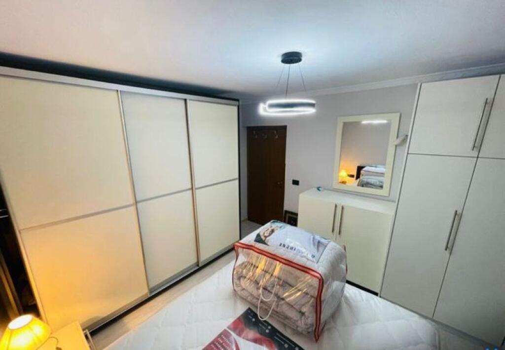 🏠 Jepet me qira apartament 2+1 📍 Adresa: Rruga Adem Jashari, Njësia Bashkiake Nr. 5💶 Çmimi: 800 € / muaj