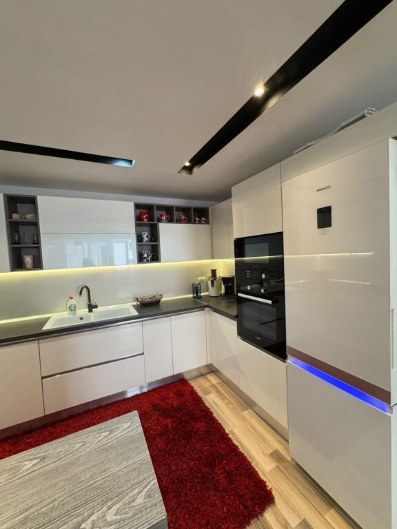 Apartament me qera 2+1 - 📍Rruga Mine Peza