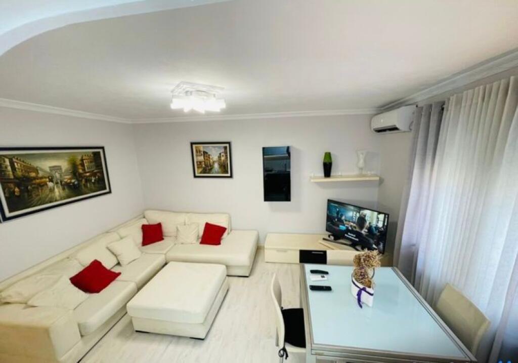 🏠 Jepet me qira apartament 2+1 📍 Adresa: Rruga Adem Jashari, Njësia Bashkiake Nr. 5💶 Çmimi: 800 € / muaj