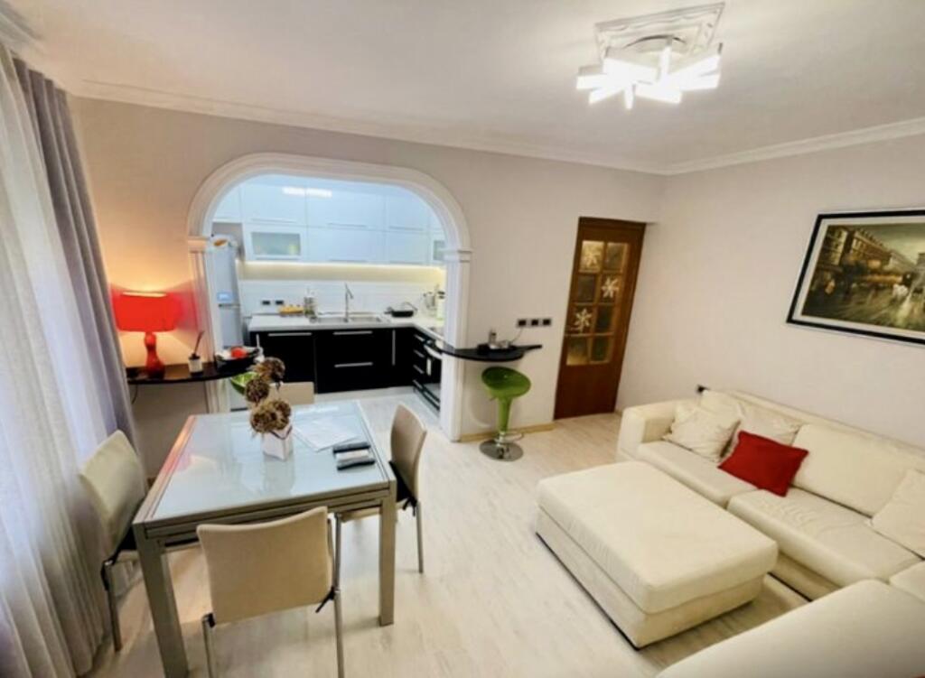 📣 QERA Apartament 2+1 📍 Prane Gardes, Njesia Bashkiake Nr. 5 🛣️ Rruga "Adem Jashari" ✨