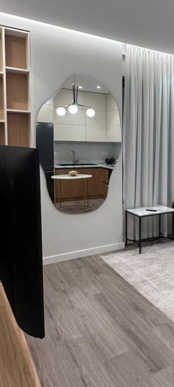 Apartament me qera 1+1