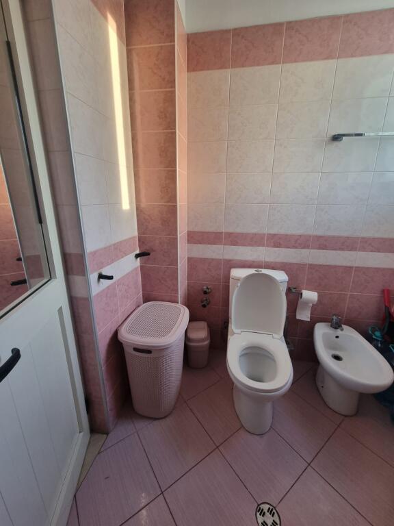 For rent 2+1 furnished Misto Mame 500 leu + parking