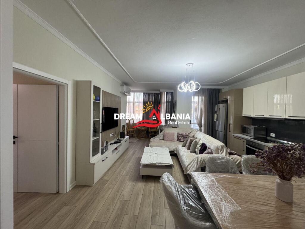 Appartamento 3+1+2wc in affitto vicino al Tribunale Distrettuale a Tirana (ID 4231477 )