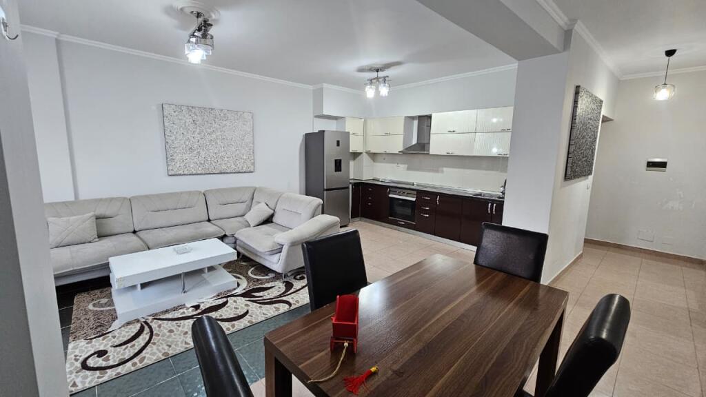 Apartment 3+1+2 for sale, Kavaja Street