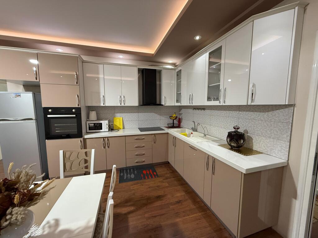 Super apartament 2+1+ parkim per qira