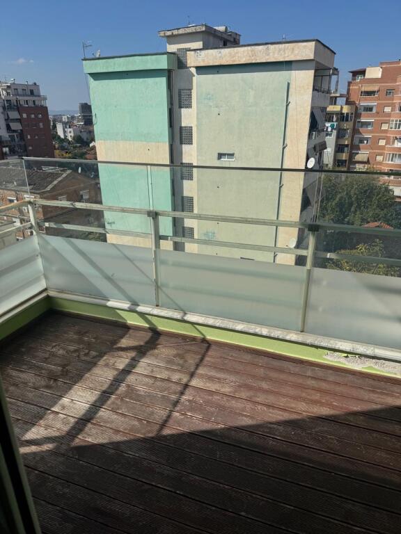 Apartament  2+1 Shkolla e Kuqe