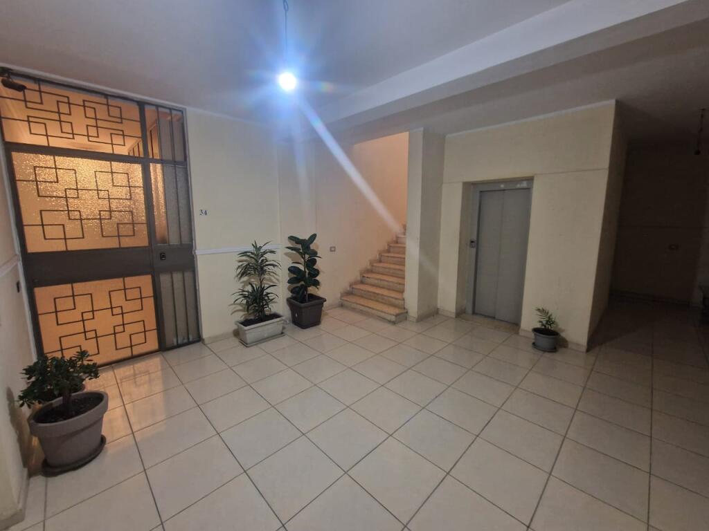 Shitet apartament 3+1+2 tualete+garazhd te mbyllur ne Fresk