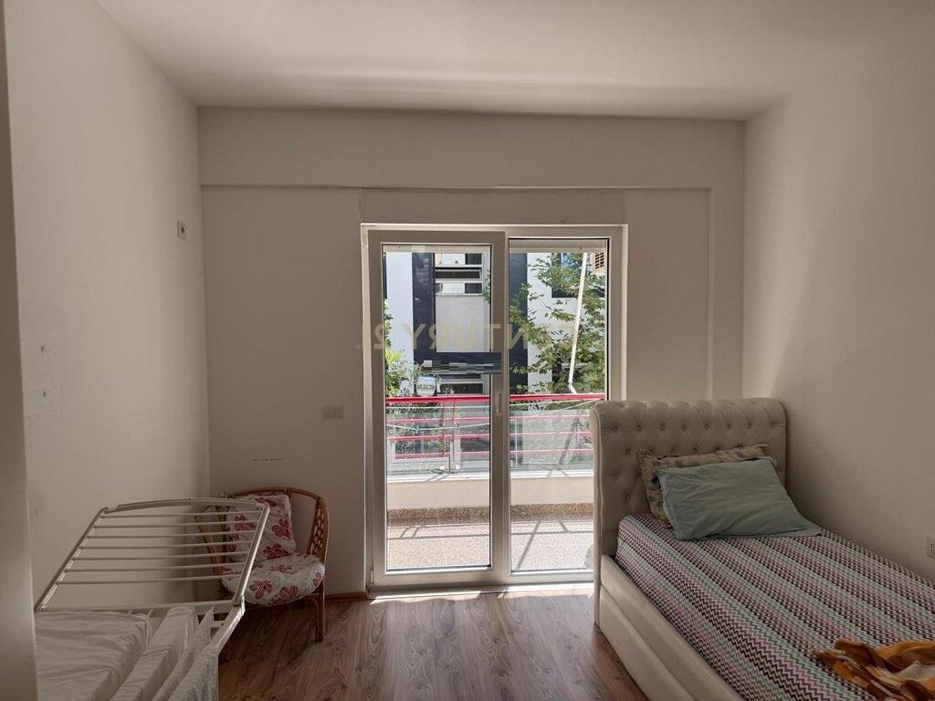 OFFERED APARTMENT 2+1+2 PARKING SPACES, AT DRY LAKE