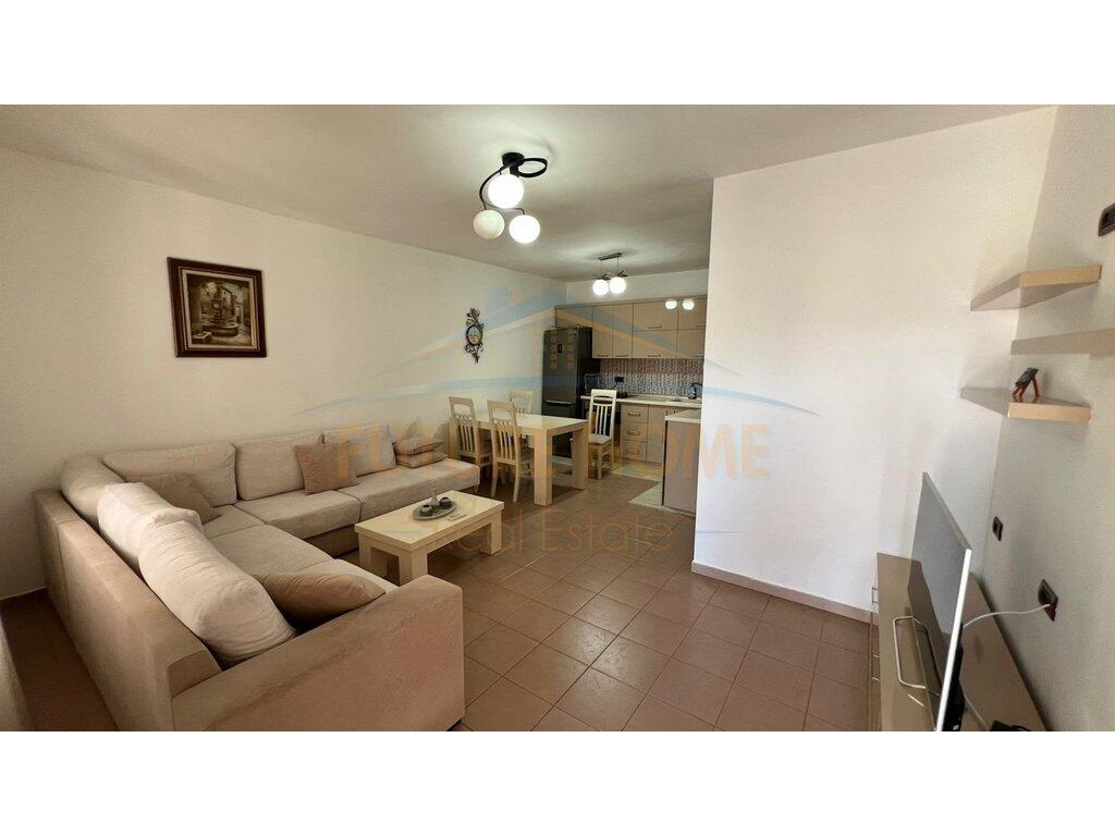 Qira, Apartament 1+1, Fresk, Tiranë 450 €,OPP58762