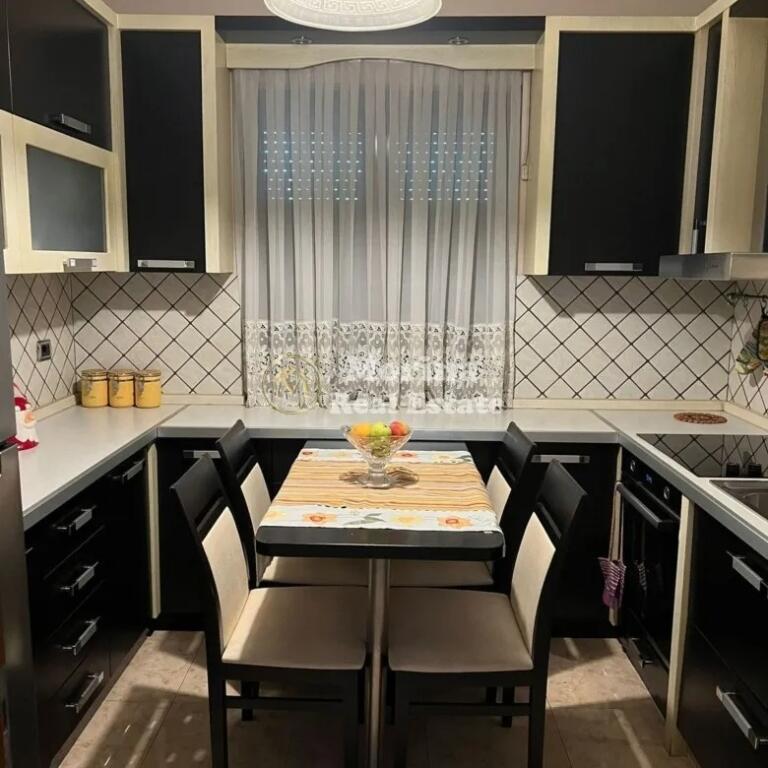 Affitto, Villa, 2+1, Xhamllik, 600 Euro/Mese