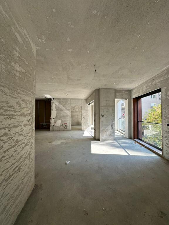 2+1 APARTMENT WITH PARKING FOR SALE NEAR AIR ALBANIA STADIUM