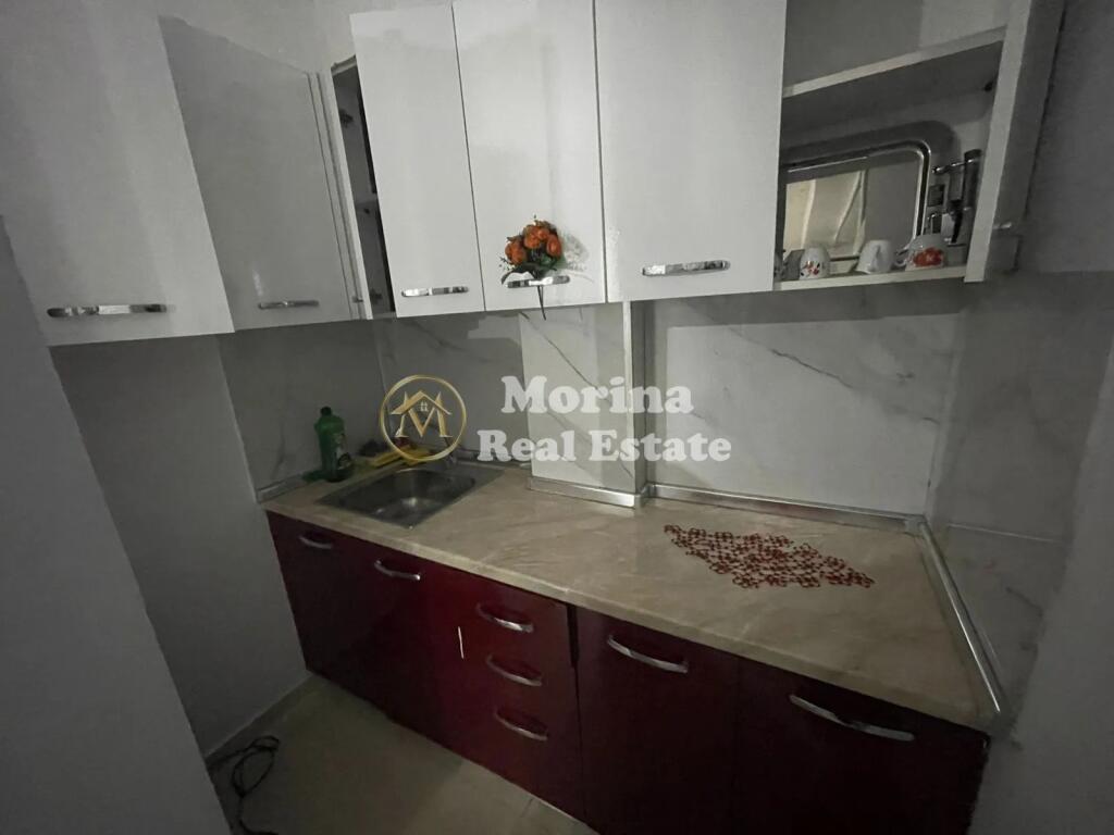 Qera, Hyrje private 1+1, 5 Maji , 300 euro/muaj