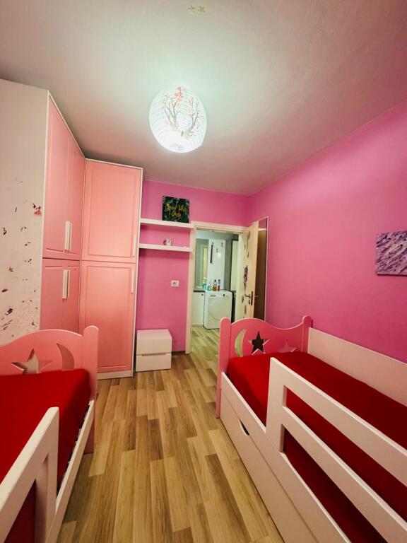 Apartament me qera 2+1 - 📍Rruga Mine Peza