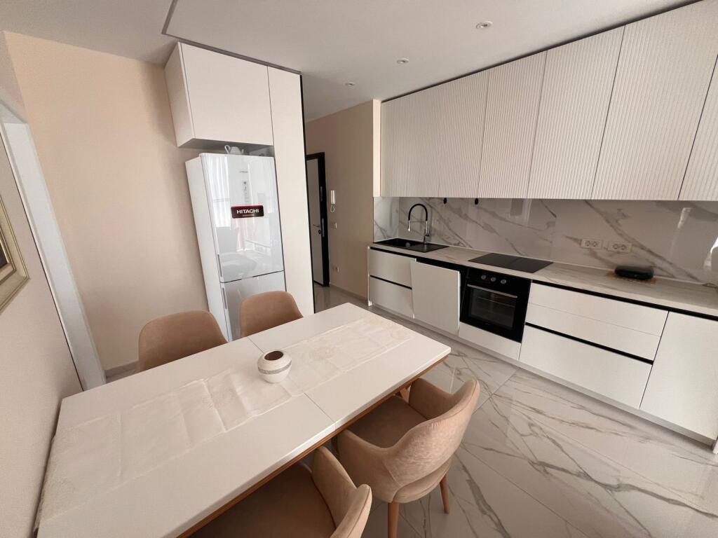 APARTAMENT ME QIRA TE MINE PEZA 2+1+2 TIRANE