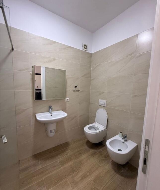 APARTAMENT ME QERA 1+1 YZBERISHT 450 EURO