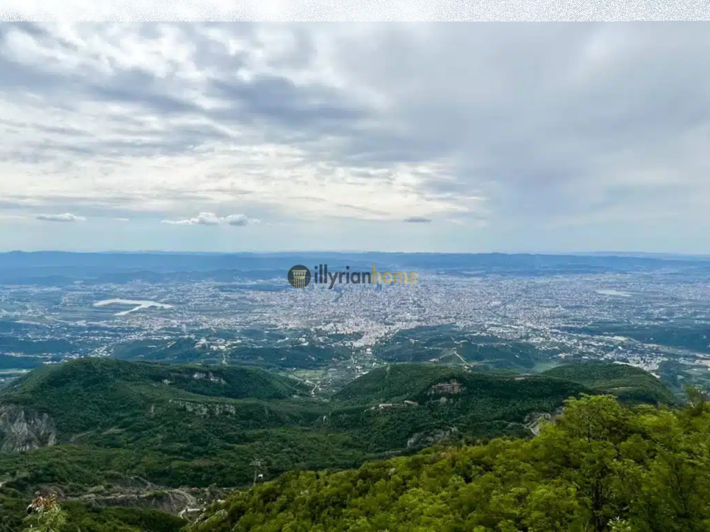 Shitet Tokë me pozicion te favorshëm gjeografik, “Surrel”, Tiranë