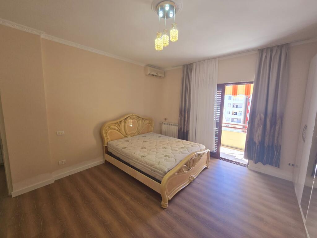 APARTAMENT 2+1 PER SHITJE PRANE ZONES SE KAZAZIT, DR