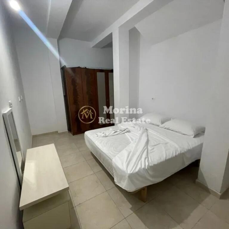 Qera, Hyrje private 1+1, 5 Maji , 300 euro/muaj