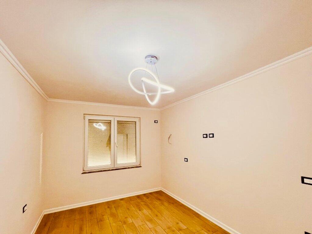 Apartament 2+1+1 Ballkon tek Bulevardi Zogu i 1! 660 € /Muaj