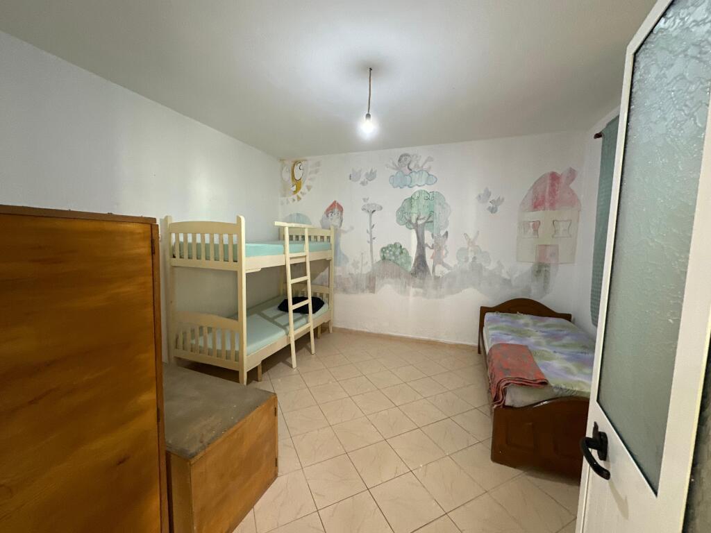 📣 AFFITTO Casa Privata 👉 Tipologia 2+1📍 Via 5 Maji, Vicino al Caffè Deta ✨