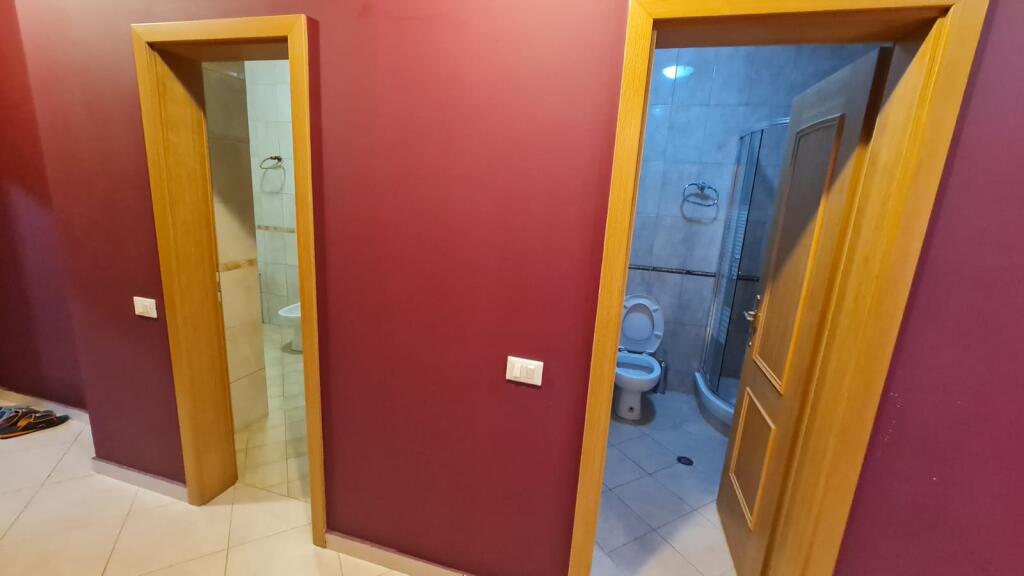 Apartament Me qira 2+1 Te Rr. Kavajes pranë Kishës Katolike
