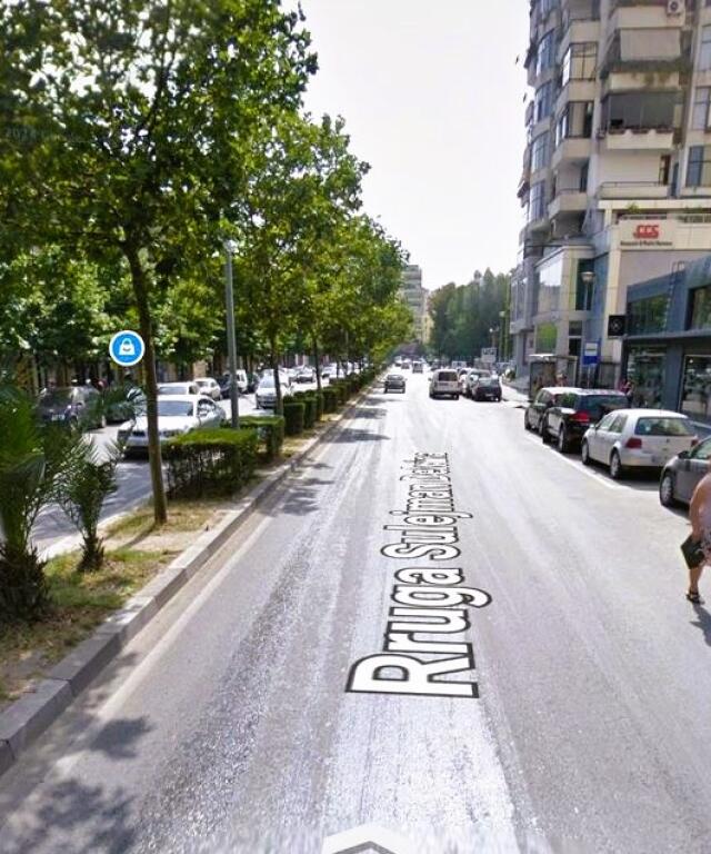 Shitet  ambjent komercial prane Sheshit Wilson