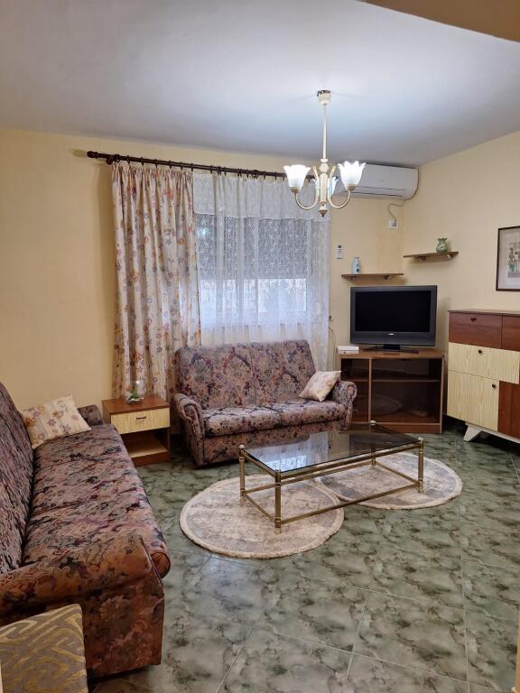 apartament 2+1 me qira tek “Stadiumi Dinamo”