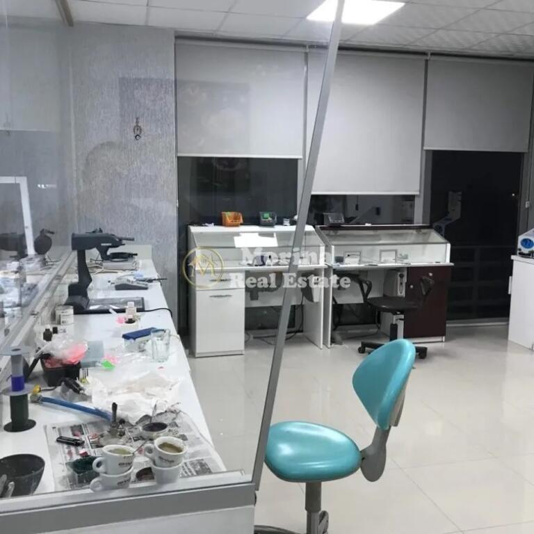 Ambient Biznesi/dyqan, ne Kamez, Rruga Bavaria, 700 Euro/Muaj