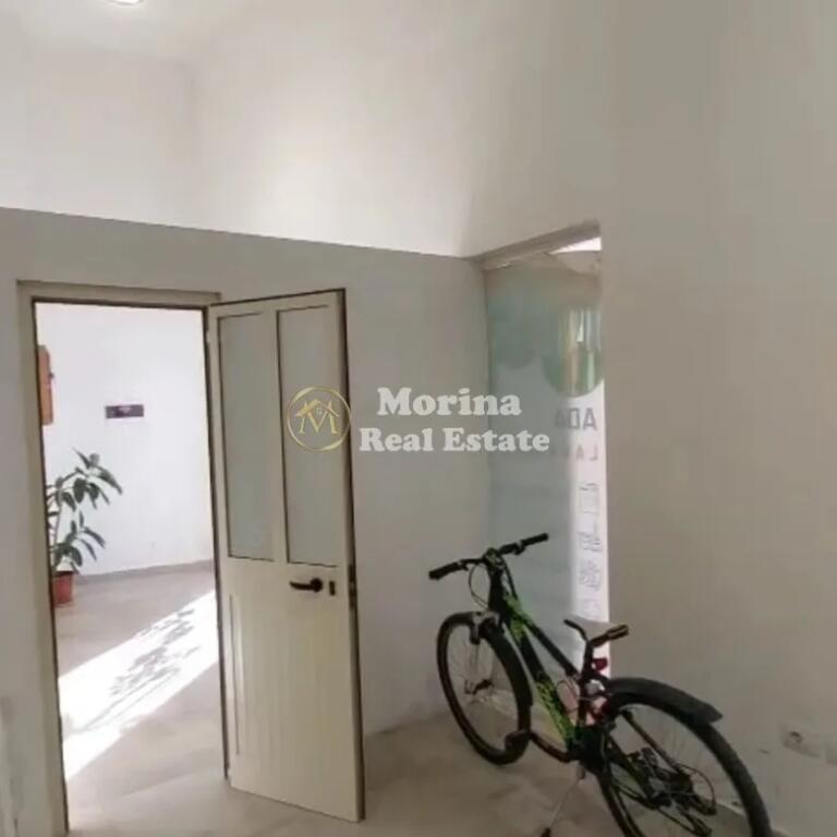 Rent, Business Premises, at the Train Station, Ramazan Shijaku Street, 600 euros/month.