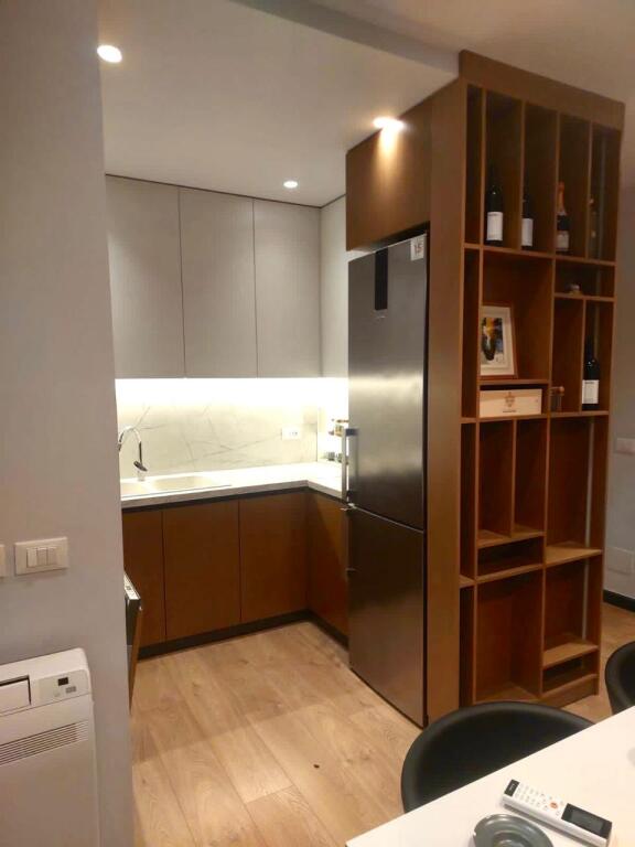 Jepet me qira apartament 2+1+2+post parkimi tek Liqeni Thate