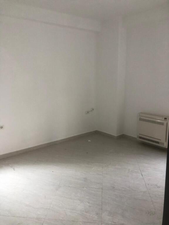 🏢 Jepet me Qira Apartament në Qendër – Turdiu Center