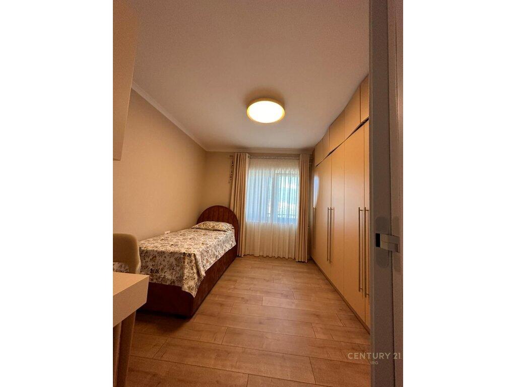 Apartament 3+1+Post Parkimi ne rrugen Jordan Misja!
