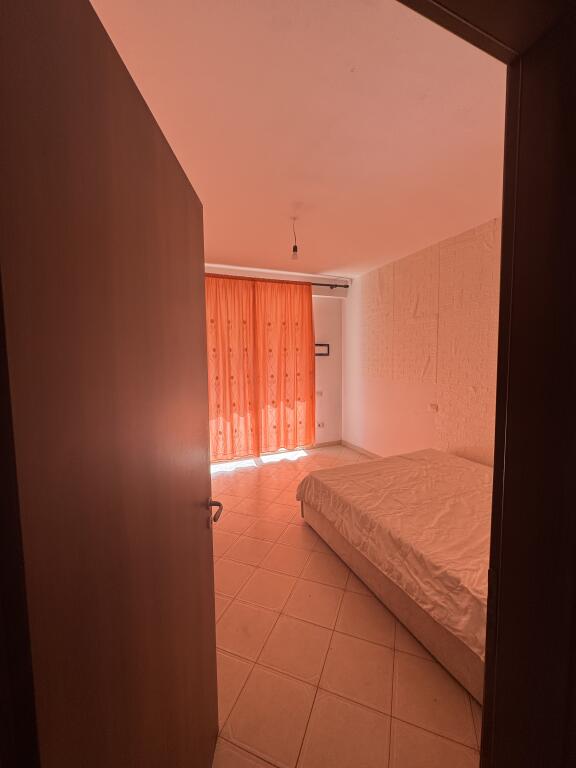 Apartament 2+2+ballkon Astir 350 euro