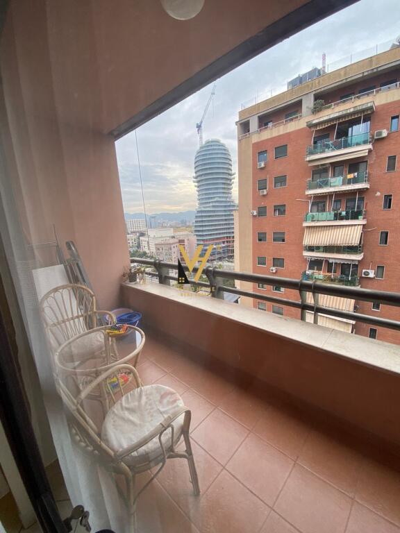 APPARTAMENTO 2+1+2 IN AFFITTO IN VIA BARRIKADAVE 70.000 LEKE