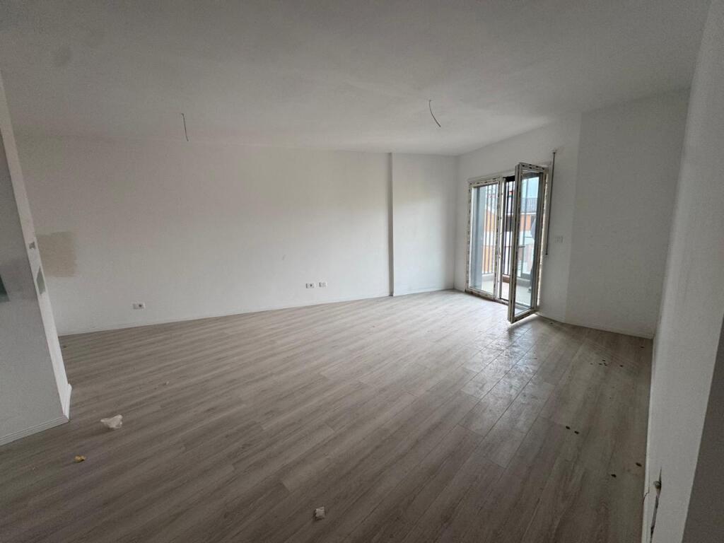 SHITET APARTAMENT 2+1 KODRA E DIELLIT