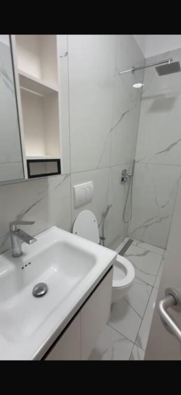 APARTAMENT ME QERA 2+1+2