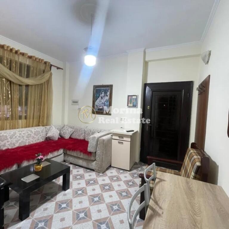 Qera, Apartament 1+1,Bulevardi I Ri , 450  euro/muaj