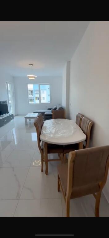 APARTAMENT ME QERA 2+1+2