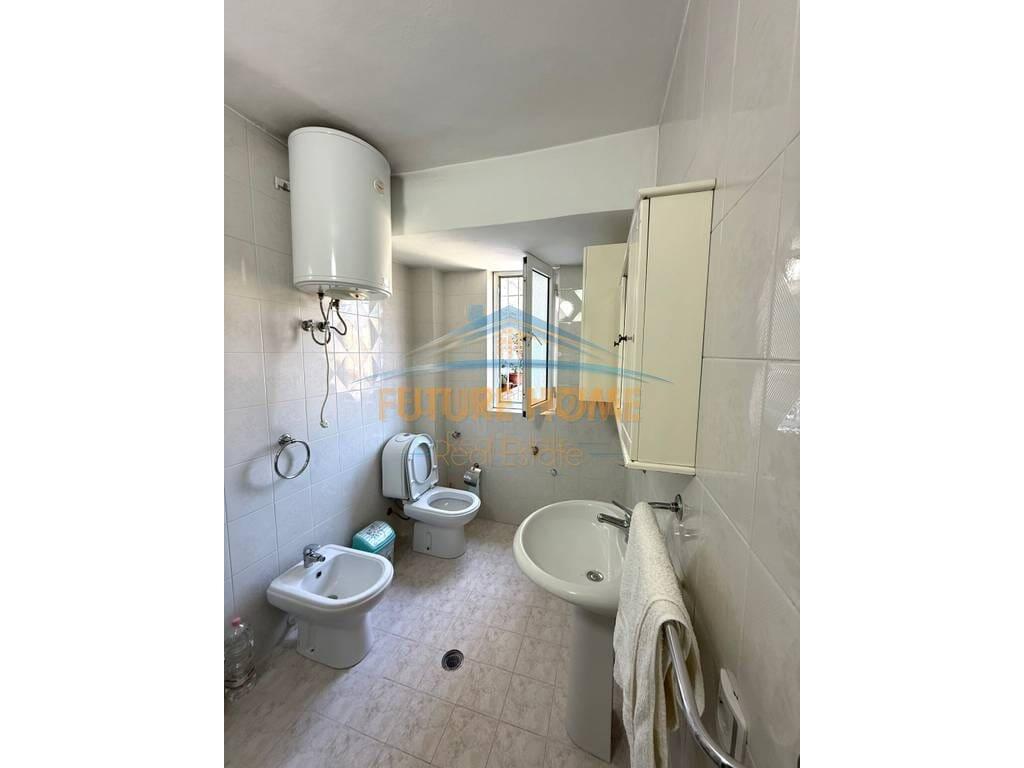 Qera, Apartament 1+1, në Rrugën Irfan Tomini, Tiranë.